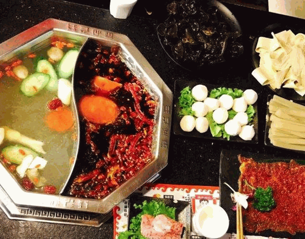 沈阳市蜀渝老爹餐饮管理有限公司成立于2015年,是专业从事传统火锅